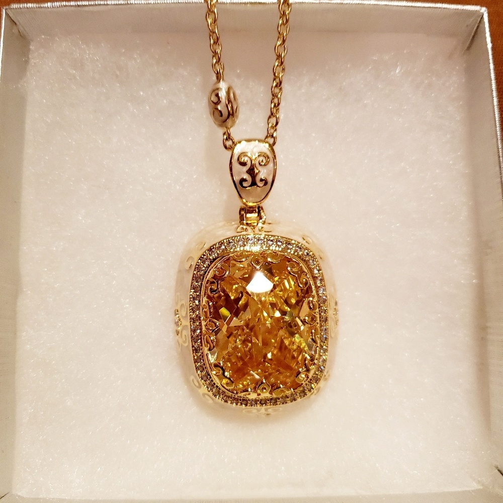 Lauren G Adams Pendant